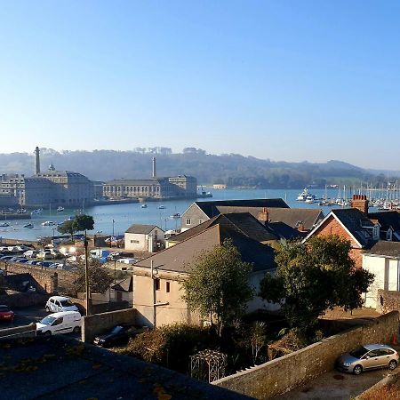 Апартаменти Pure B - Exceptional Views Of Tamar & Royal William Yard With Free Parking & Wifi Плімут Екстер'єр фото